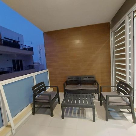 Centre Point Comfort Apartment San Pawl il-Baħar Eksteriør billede