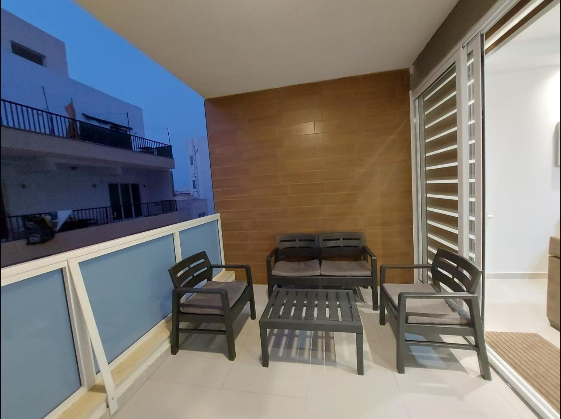 Centre Point Comfort Apartment San Pawl il-Baħar Eksteriør billede